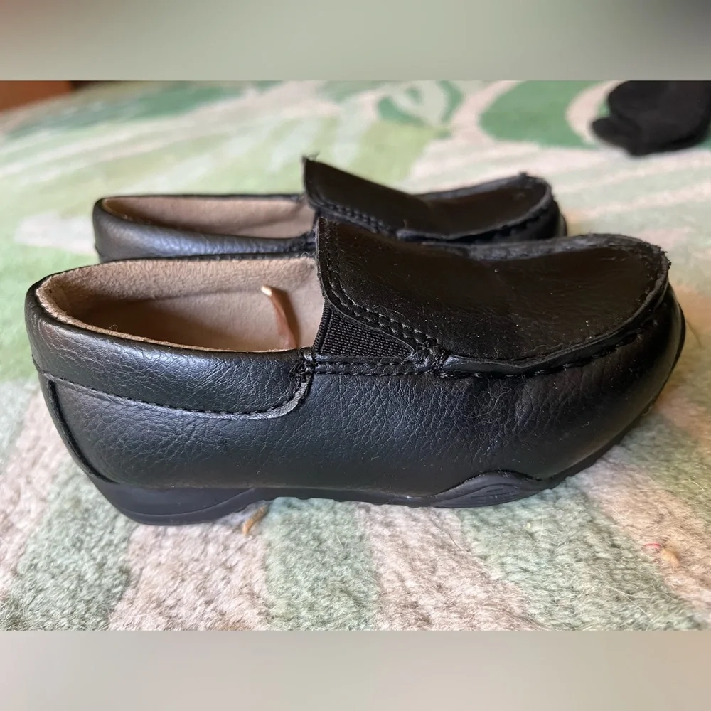 Toddler boy dress shoe loafer children’s place size 7
